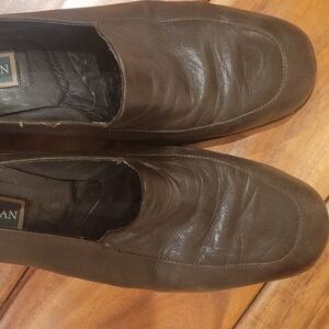 Cole Haan brown leather flats size 9.5